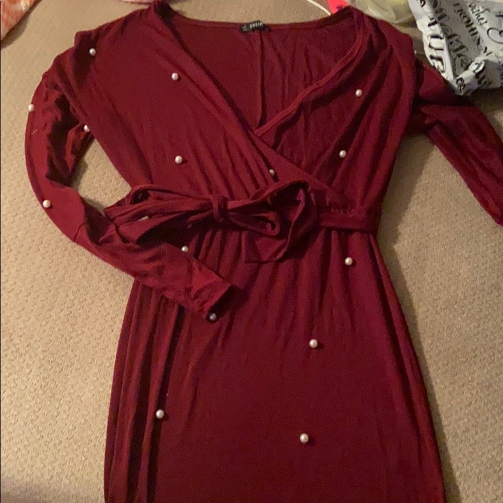 Maroon dress with Pearl detail